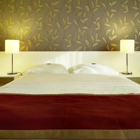 Stadt Szálloda 4*
