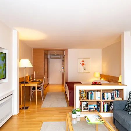 Stadt Otel 4*